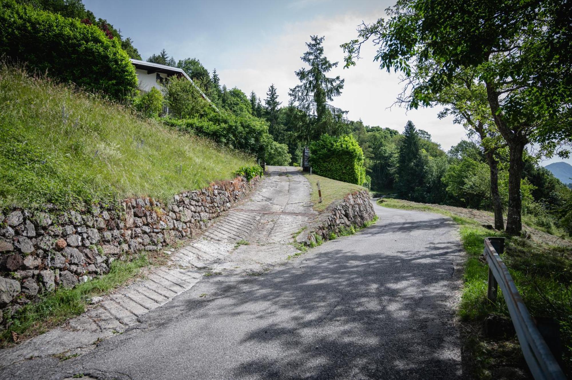 Villa Tra Montagna E Laghi 14 Posti Crone Exterior foto